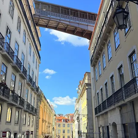 Asian Everest House Hostal *