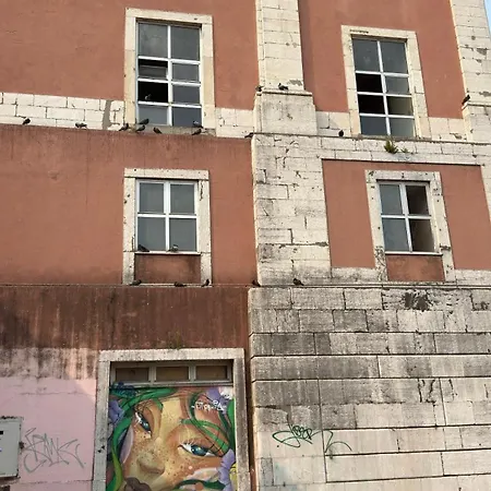 Hostel Asian Everest House