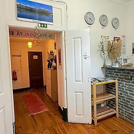 Hostel Asian Everest House *