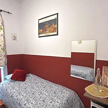 Asian Everest House Hostel Lizbona