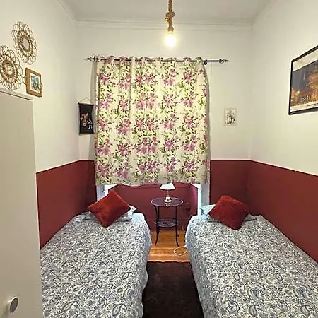Hostel Asian Everest House *