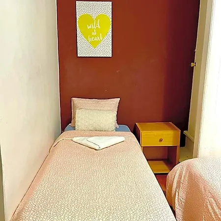 Hostel Asian Everest House Lizbona