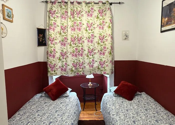 Asian Everest House Hostal Lisboa