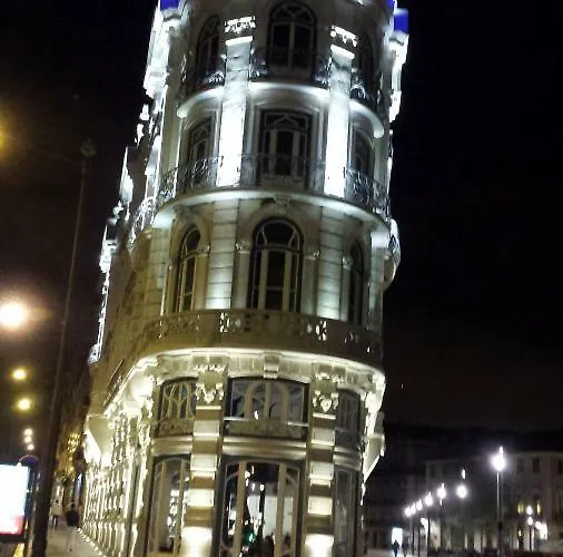 Asian Everest House Hostal Lisboa